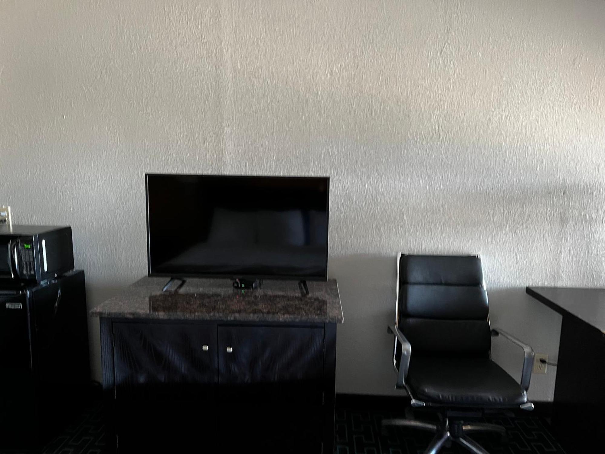 Express Inn & Suites Trion Extérieur photo